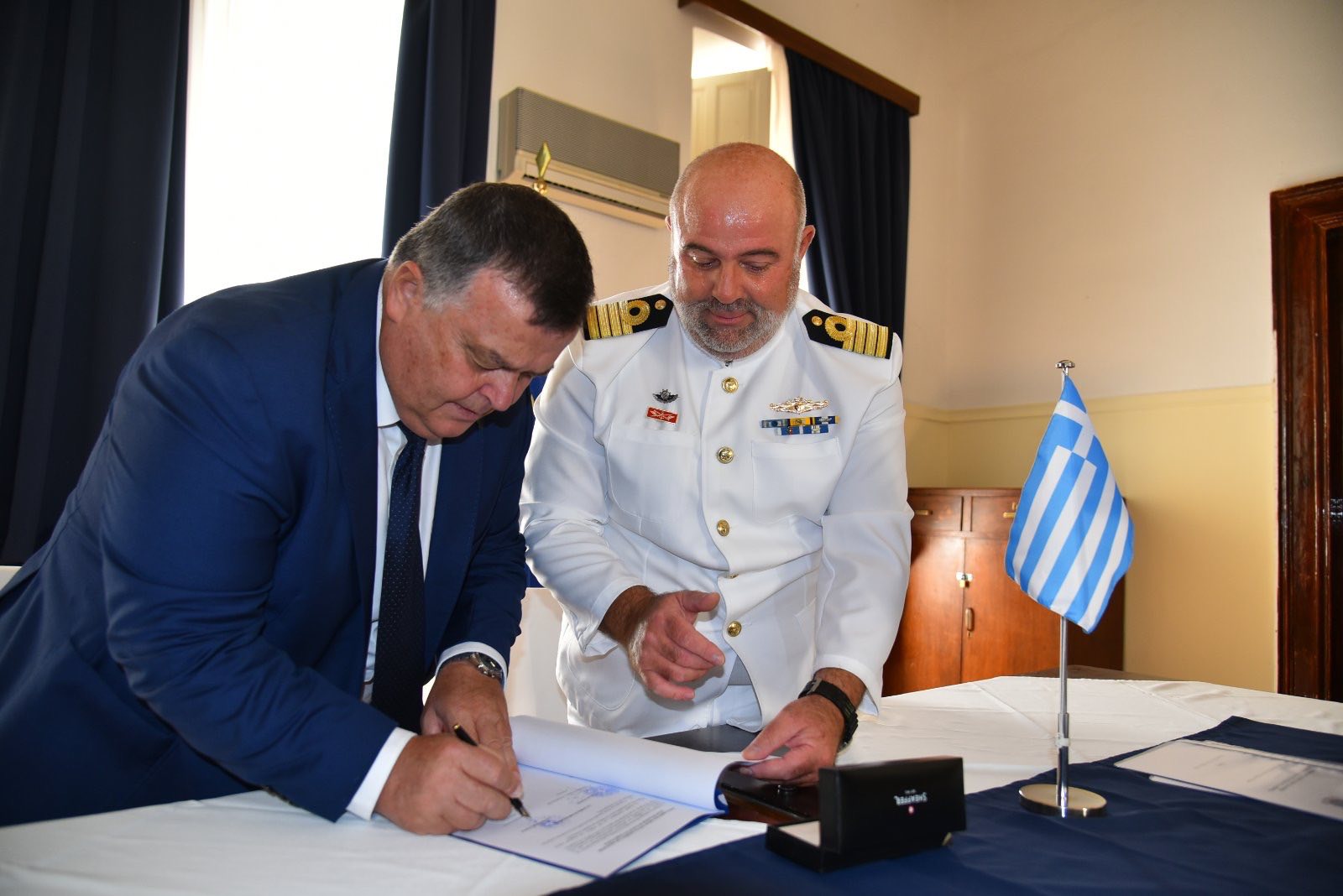 Υπεγράφη το Μνημόνιο για το γήπεδο Κ.Ε. «ΠΟΡΟΣ» από το Δήμου Πόρου και το
Πολεμικό Ναυτικό